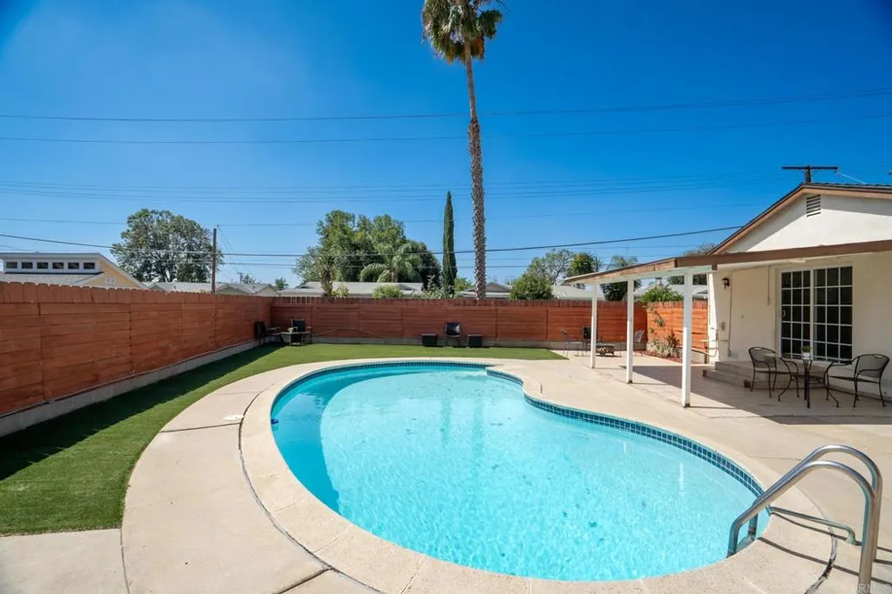 2009 Paddy Place Escondido, CA 92027