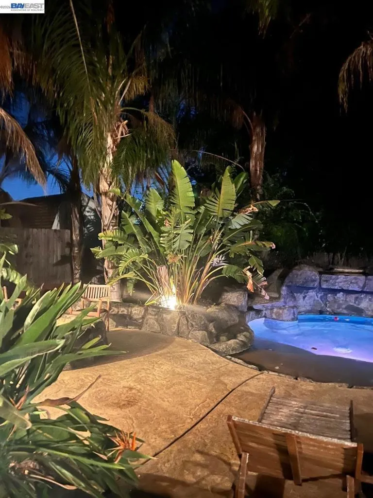 8545 Hilton Way Fair Oaks, CA 95628