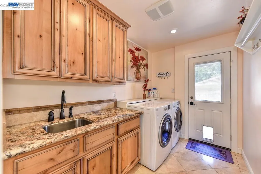 8545 Hilton Way Fair Oaks, CA 95628