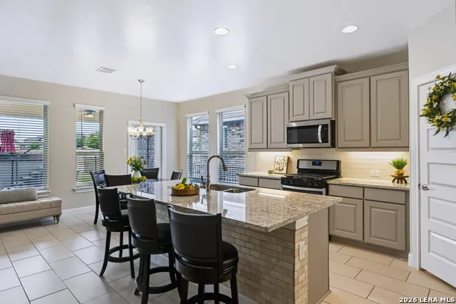 9407 Sundrop Vly San Antonio, TX 78254