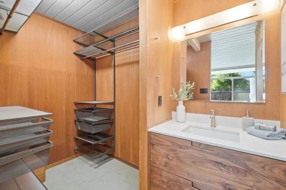 2440 Fairoak Court San Jose, CA 95125