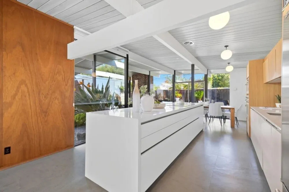 2440 Fairoak Court San Jose, CA 95125
