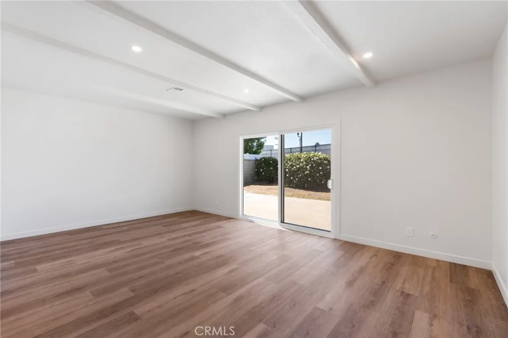 1233 244th Harbor City, CA 90710