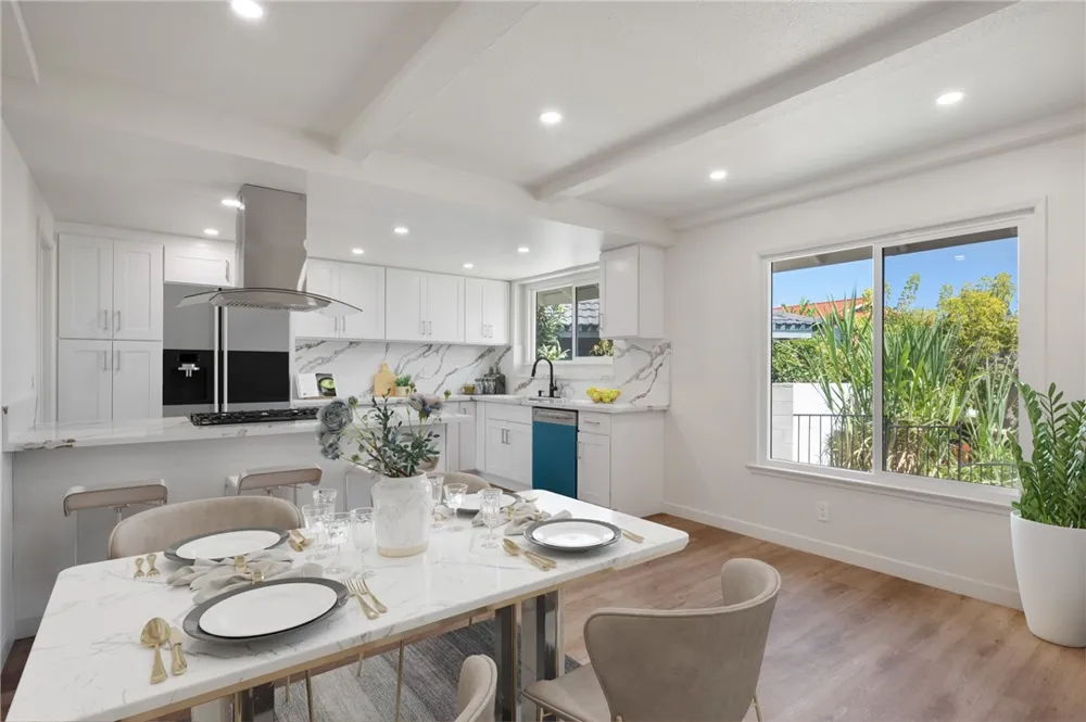 1233 244th Harbor City, CA 90710