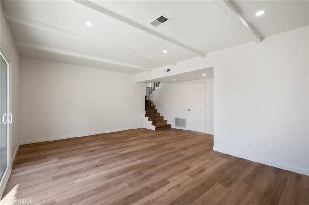 1233 244th Harbor City, CA 90710