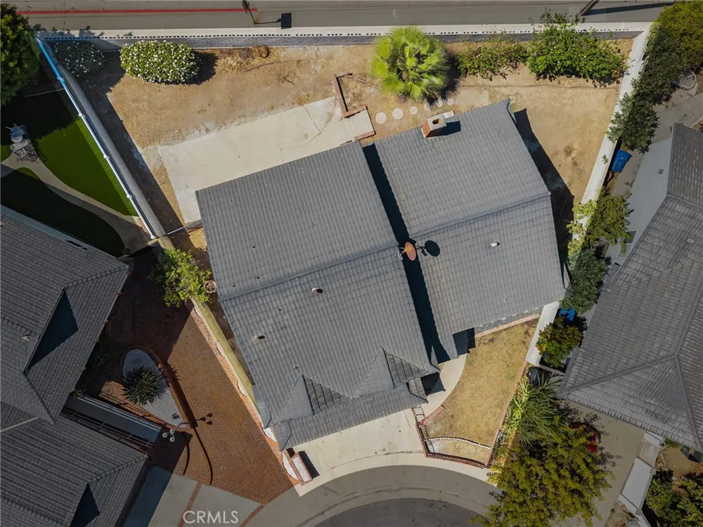 1233 244th Harbor City, CA 90710