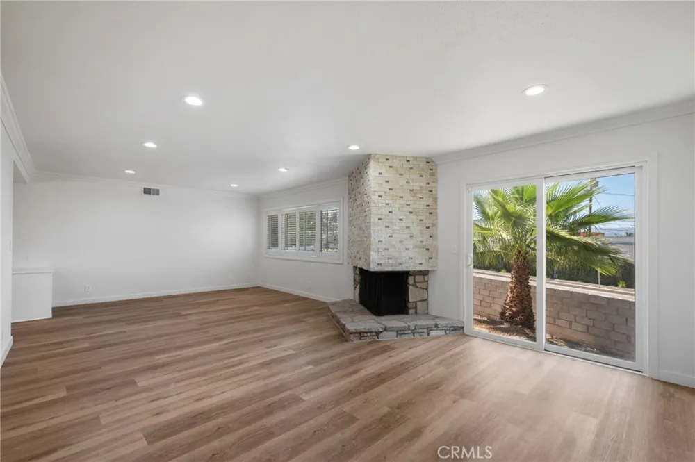 1233 244th Harbor City, CA 90710