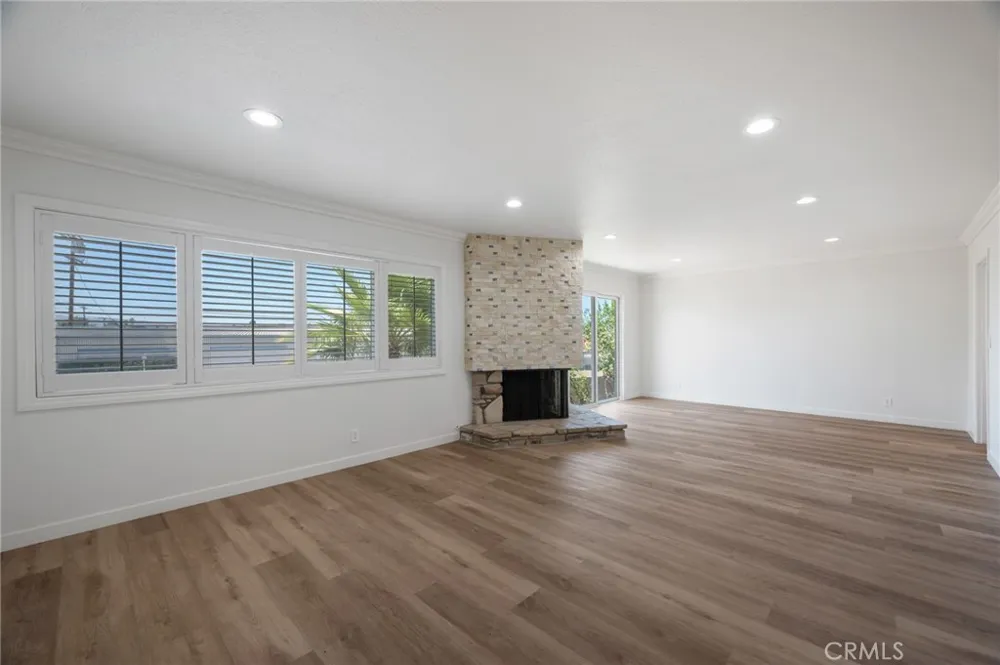 1233 244th Harbor City, CA 90710