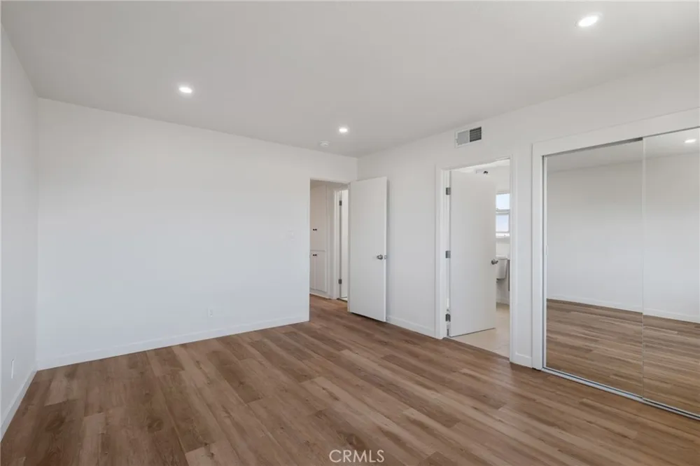 1233 244th Harbor City, CA 90710