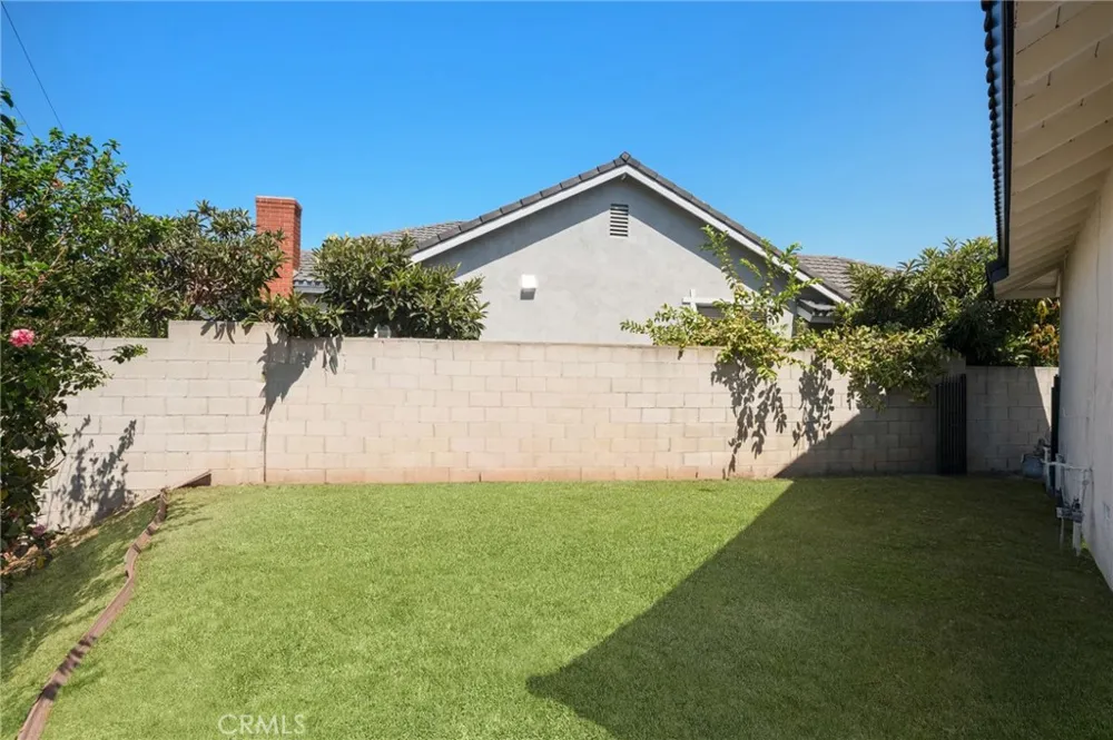 1233 244th Harbor City, CA 90710