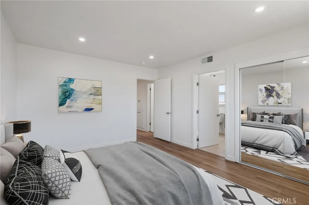 1233 244th Harbor City, CA 90710