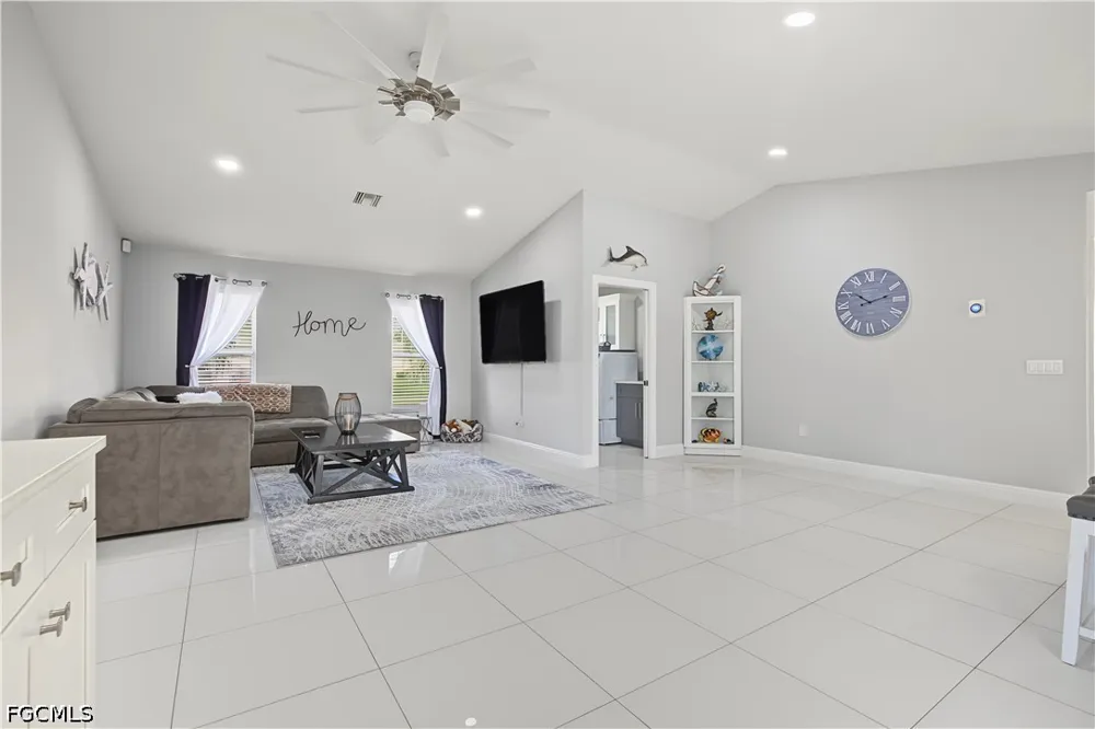 SE 34th Terrace Cape Coral, FL 33904
