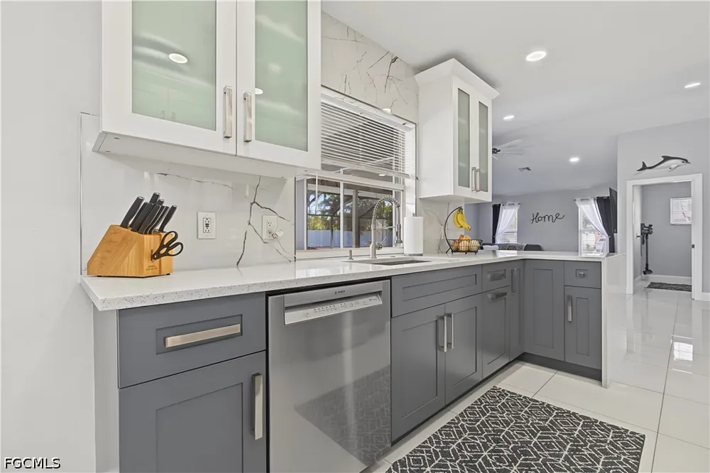 SE 34th Terrace Cape Coral, FL 33904