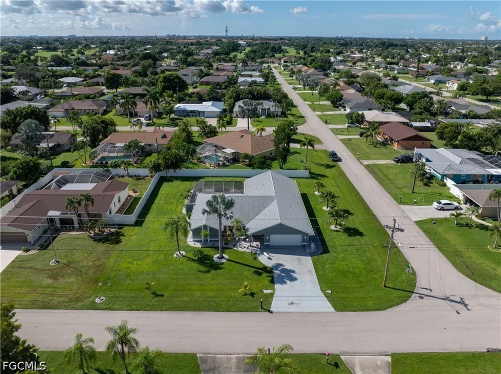 SE 34th Terrace Cape Coral, FL 33904