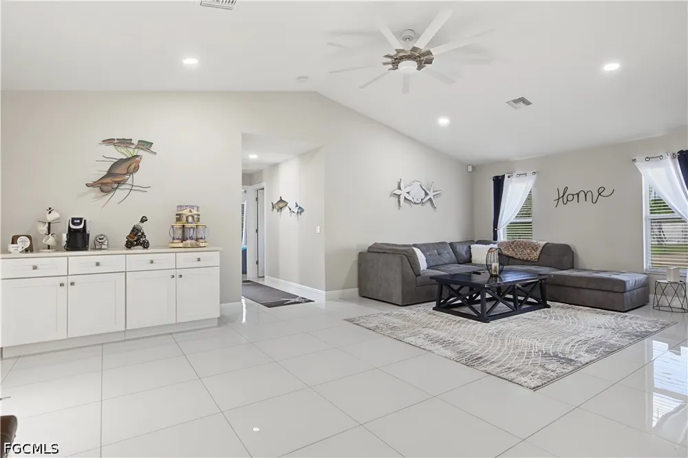 SE 34th Terrace Cape Coral, FL 33904