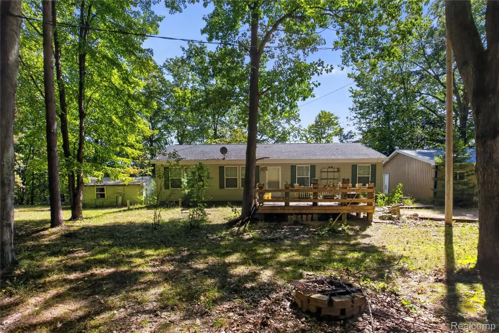5994 Lake Sanford Road Edenville Township, MI 48657
