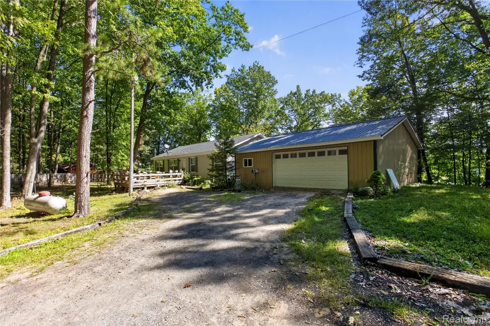 5994 Lake Sanford Road Edenville Township, MI 48657