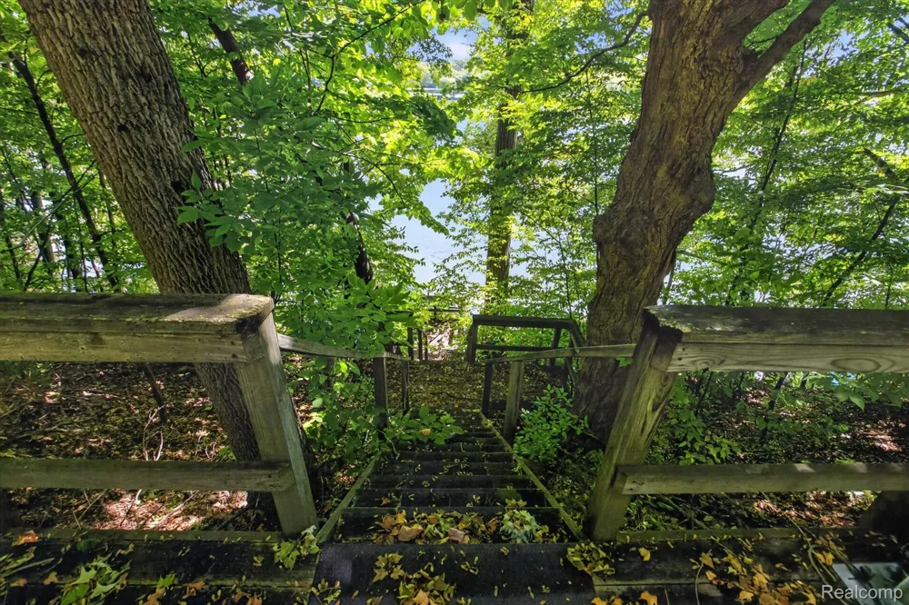 5994 Lake Sanford Road Edenville Township, MI 48657