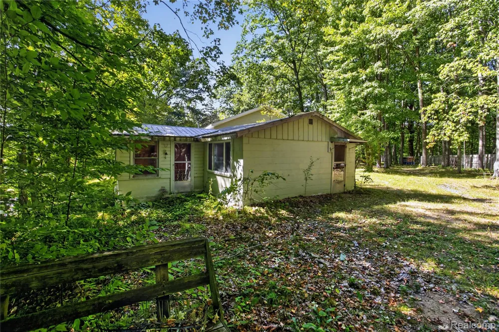 5994 Lake Sanford Road Edenville Township, MI 48657