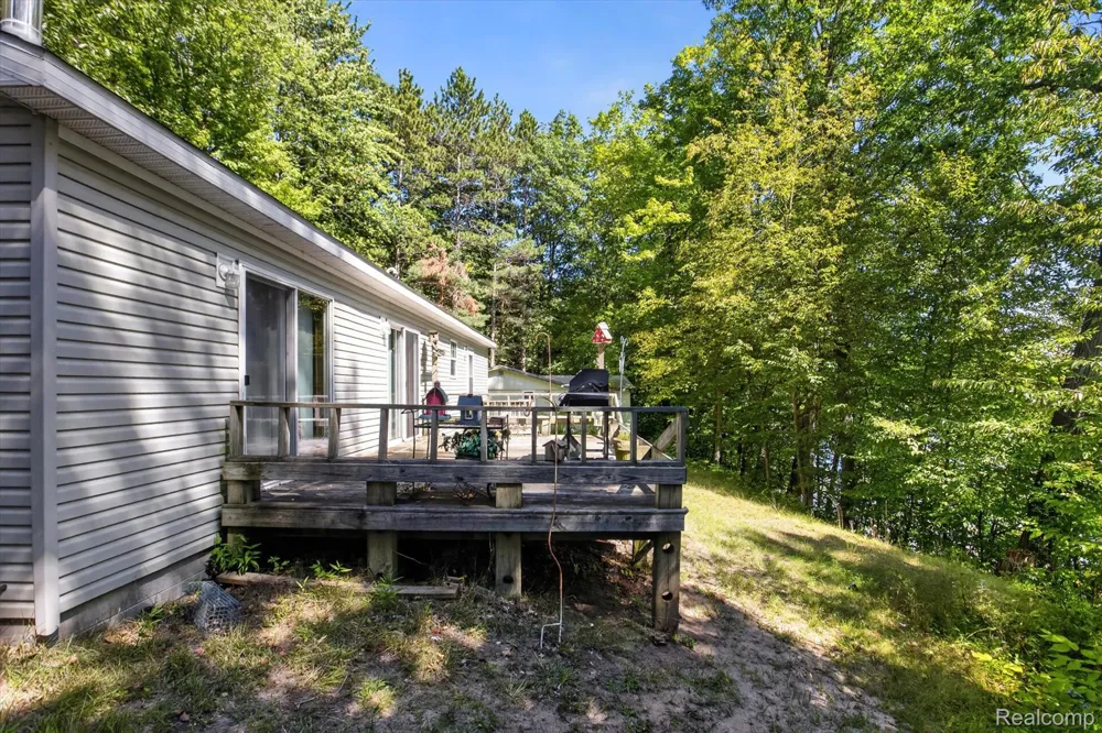 5994 Lake Sanford Road Edenville Township, MI 48657