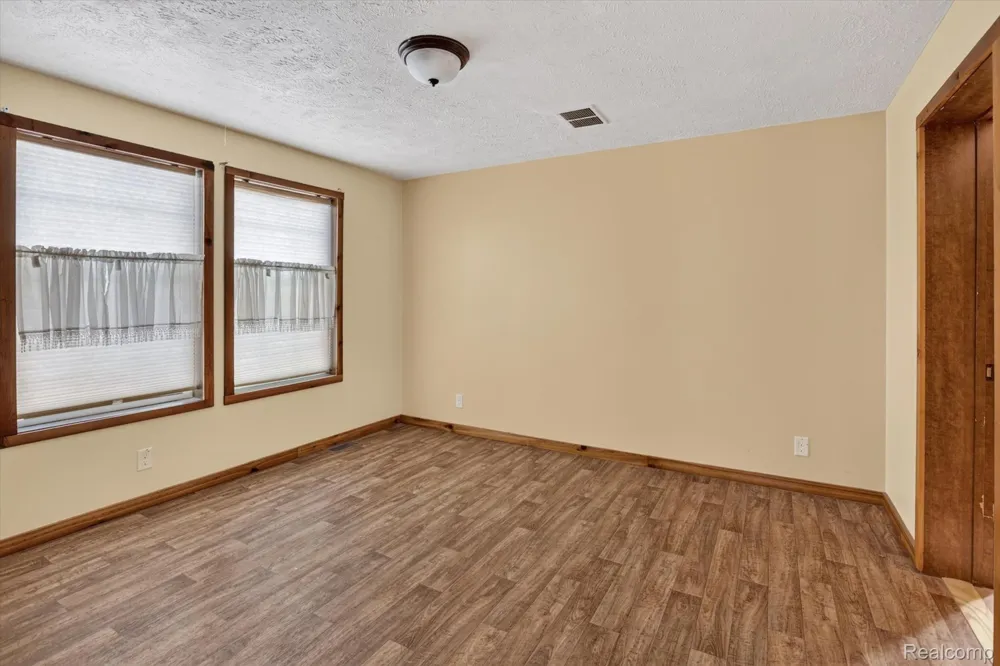 5994 Lake Sanford Road Edenville Township, MI 48657