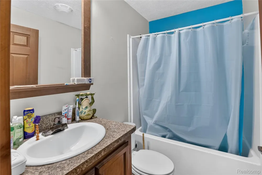 5994 Lake Sanford Road Edenville Township, MI 48657