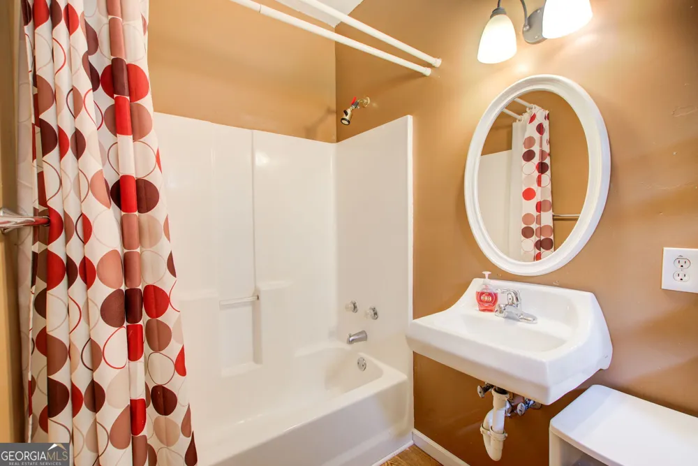 12 Dry Pond Rd Covington, GA 30016