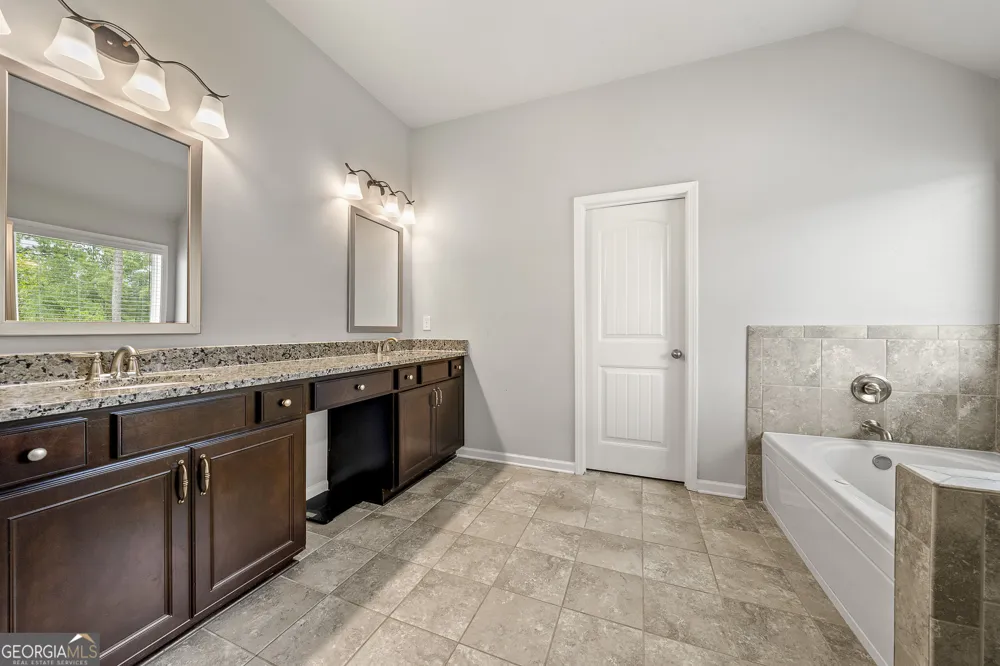 98 Houser DR Newnan, GA 30263