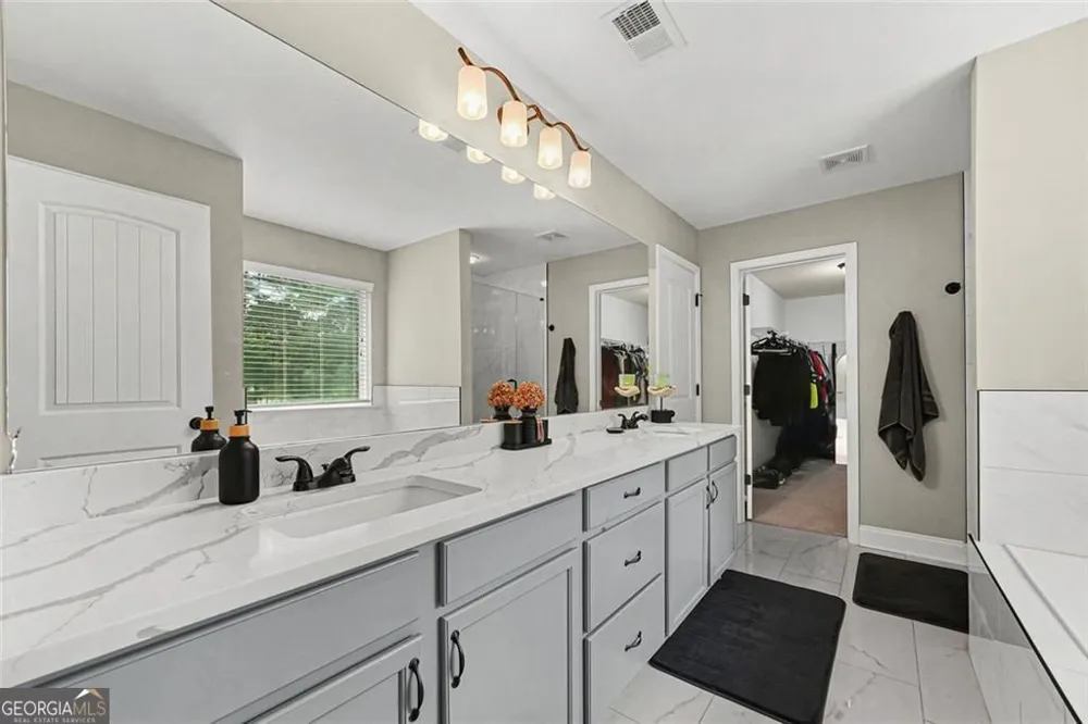 2835 Shadowstone WAY Winder, GA 30680