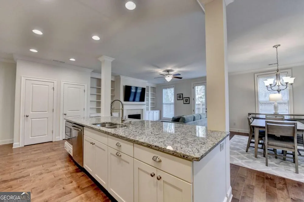 5260 Cresslyn RDG Johns Creek, GA 30005