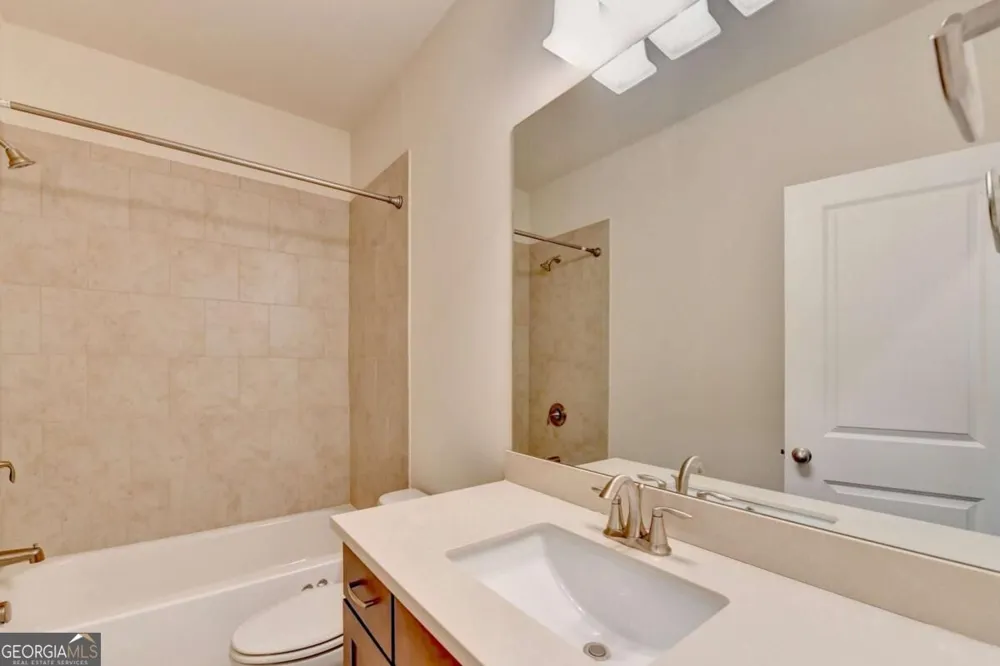 5260 Cresslyn RDG Johns Creek, GA 30005