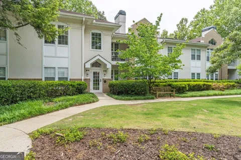 240 Renaissance PKWY NE