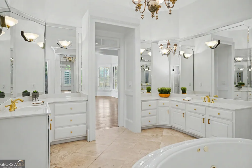 135 Pebble Beach DR Fayetteville, GA 30215