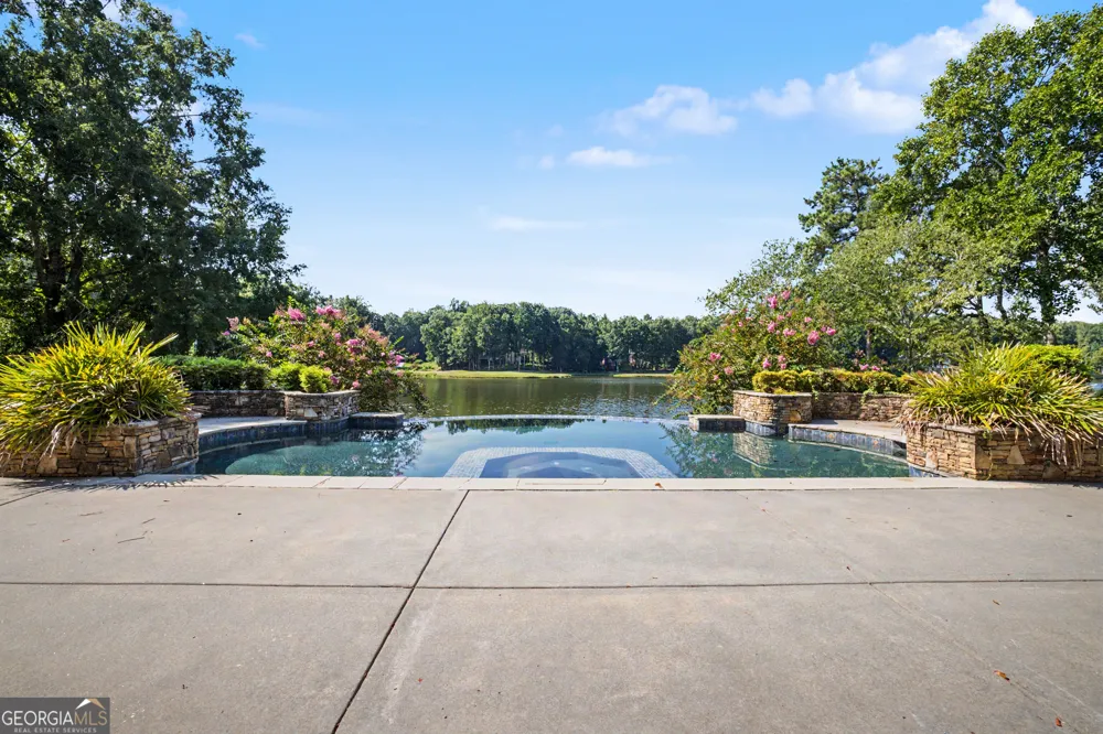 135 Pebble Beach DR Fayetteville, GA 30215