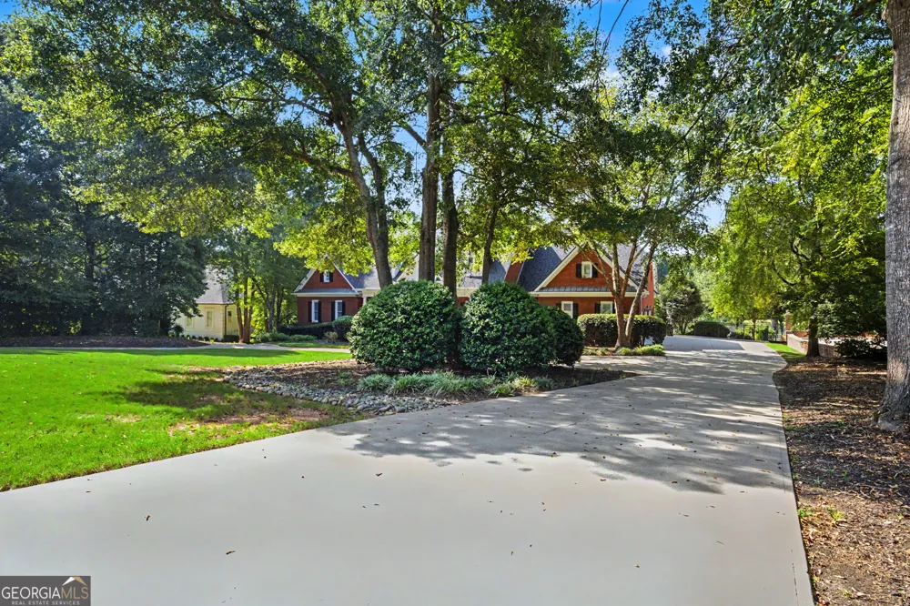135 Pebble Beach DR Fayetteville, GA 30215