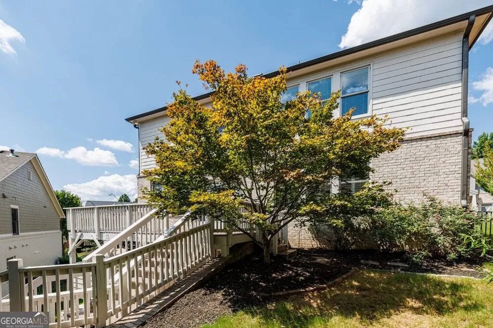 11760 Stratham DR Alpharetta, GA 30009