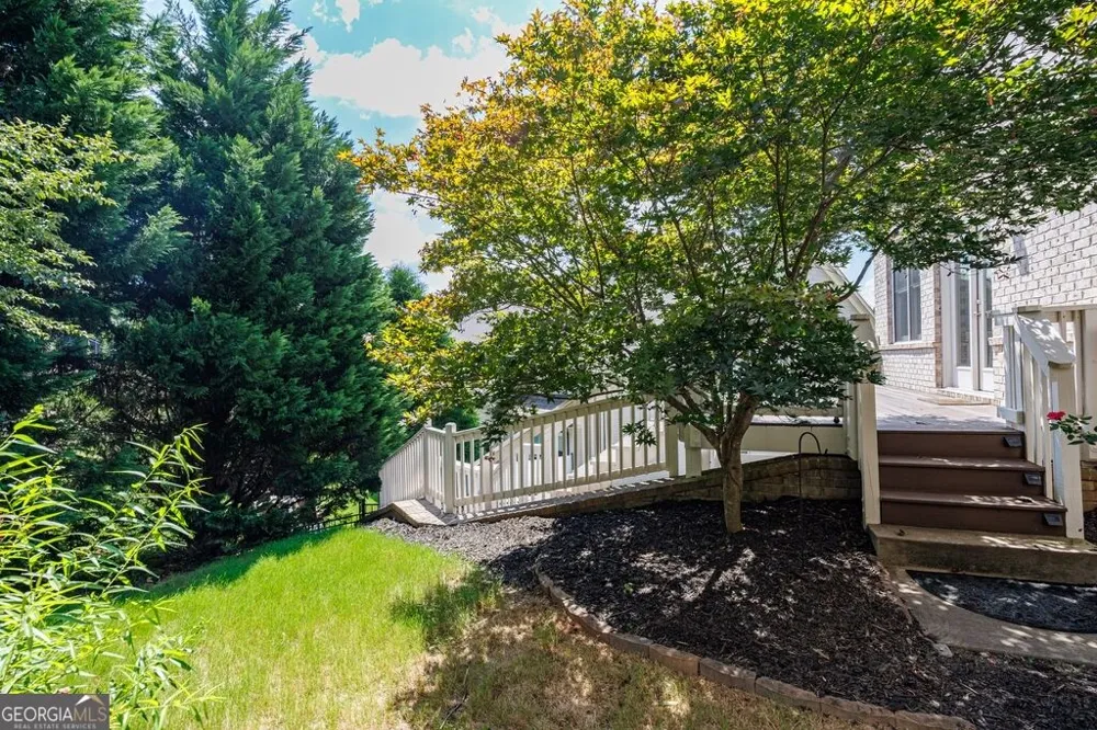 11760 Stratham DR Alpharetta, GA 30009