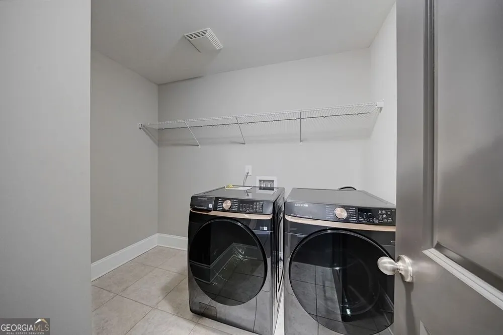 11760 Stratham DR Alpharetta, GA 30009