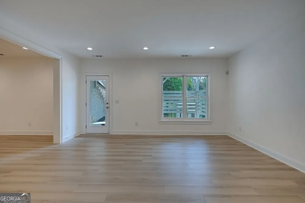 11760 Stratham DR Alpharetta, GA 30009