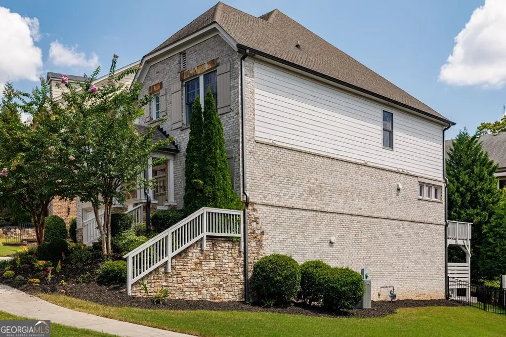 11760 Stratham DR Alpharetta, GA 30009
