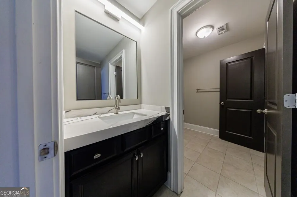 11760 Stratham DR Alpharetta, GA 30009