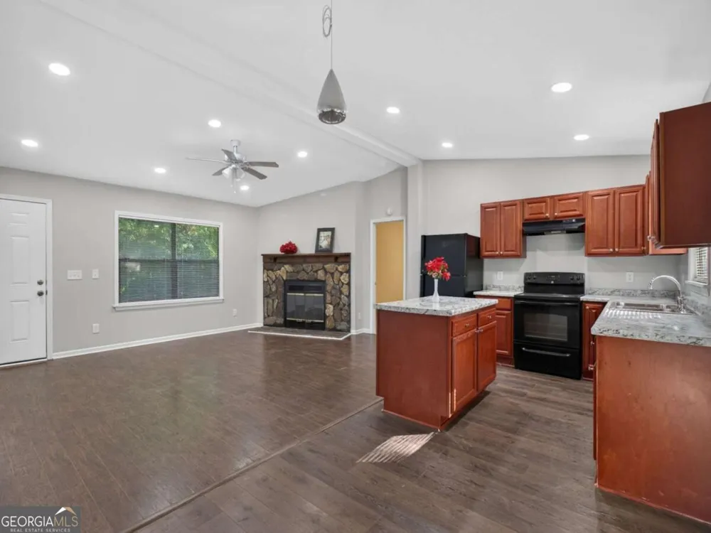 4185 Bradley DR Snellville, GA 30039