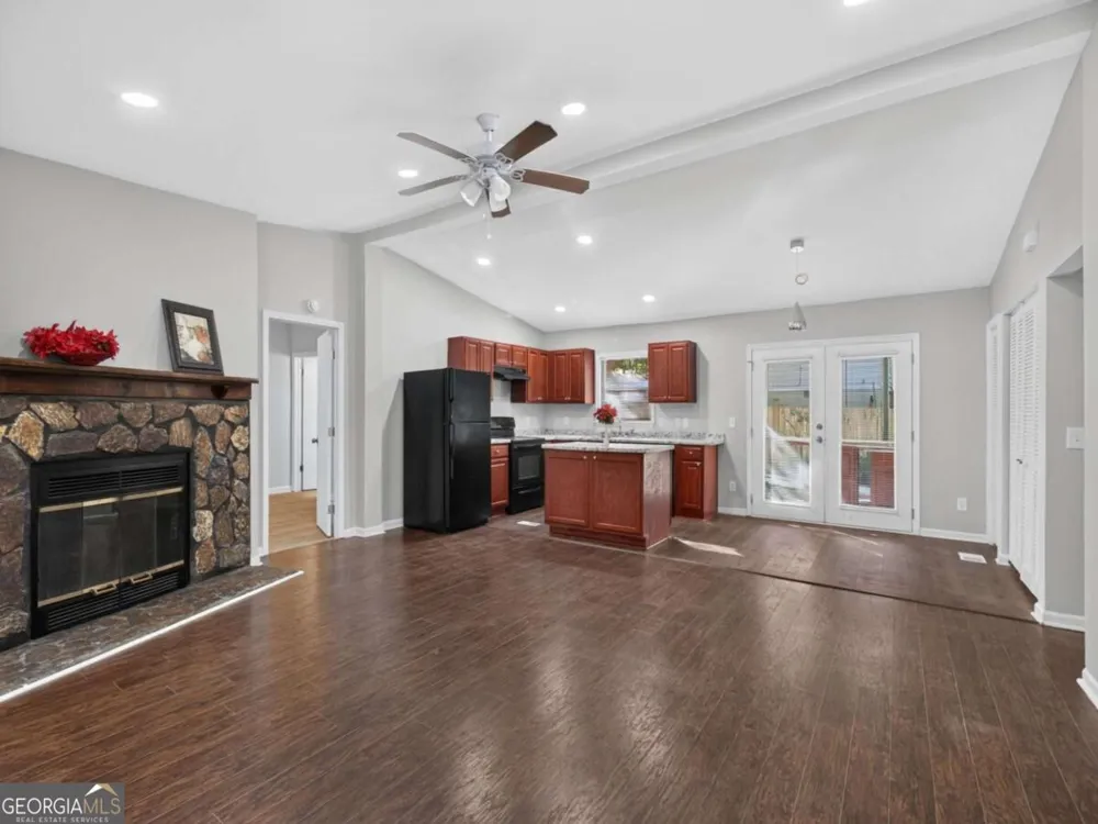 4185 Bradley DR Snellville, GA 30039