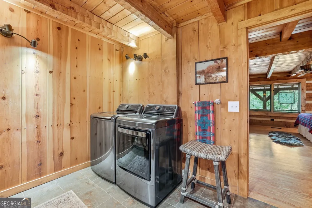 320 Sweetwater DR Clarkesville, GA 30523