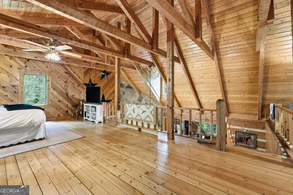 320 Sweetwater DR Clarkesville, GA 30523
