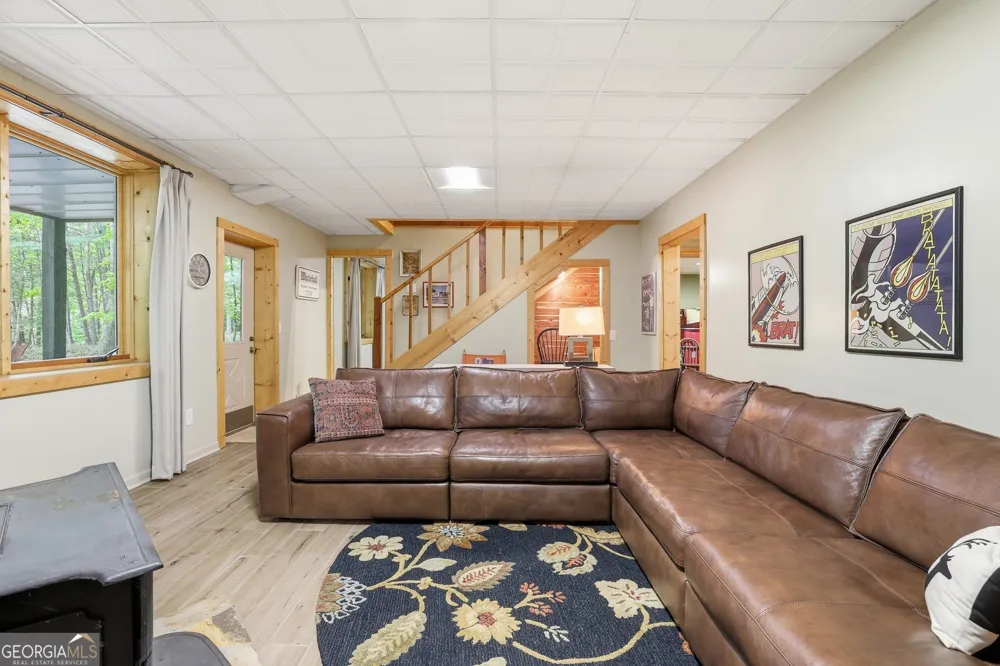 320 Sweetwater DR Clarkesville, GA 30523