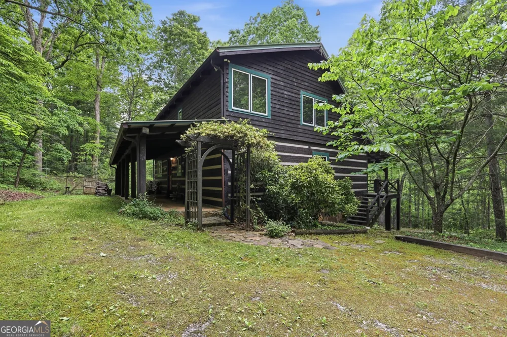 320 Sweetwater DR Clarkesville, GA 30523