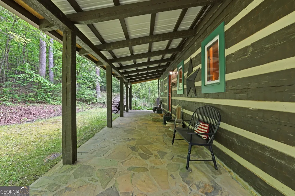 320 Sweetwater DR Clarkesville, GA 30523