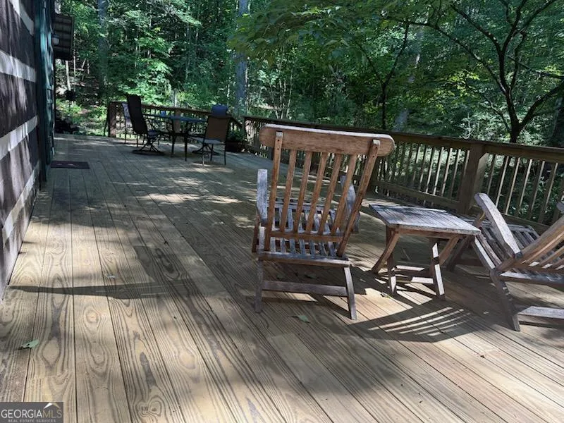 320 Sweetwater DR Clarkesville, GA 30523