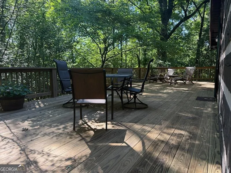 320 Sweetwater DR Clarkesville, GA 30523